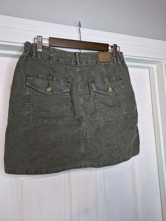American Eagle Olive Green Corduroy Mini Skirt Size 6 - Picture 8 of 10